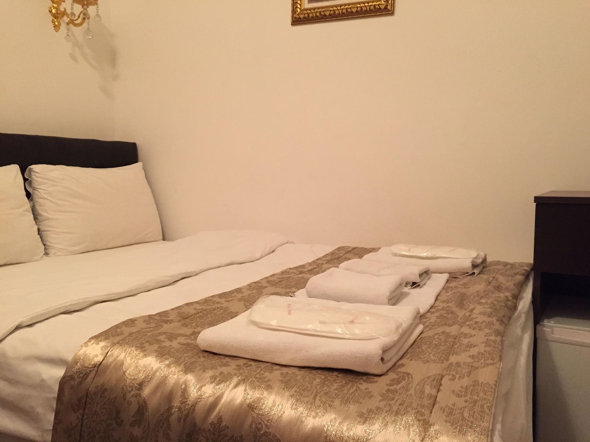 Otel Magnificent 3*