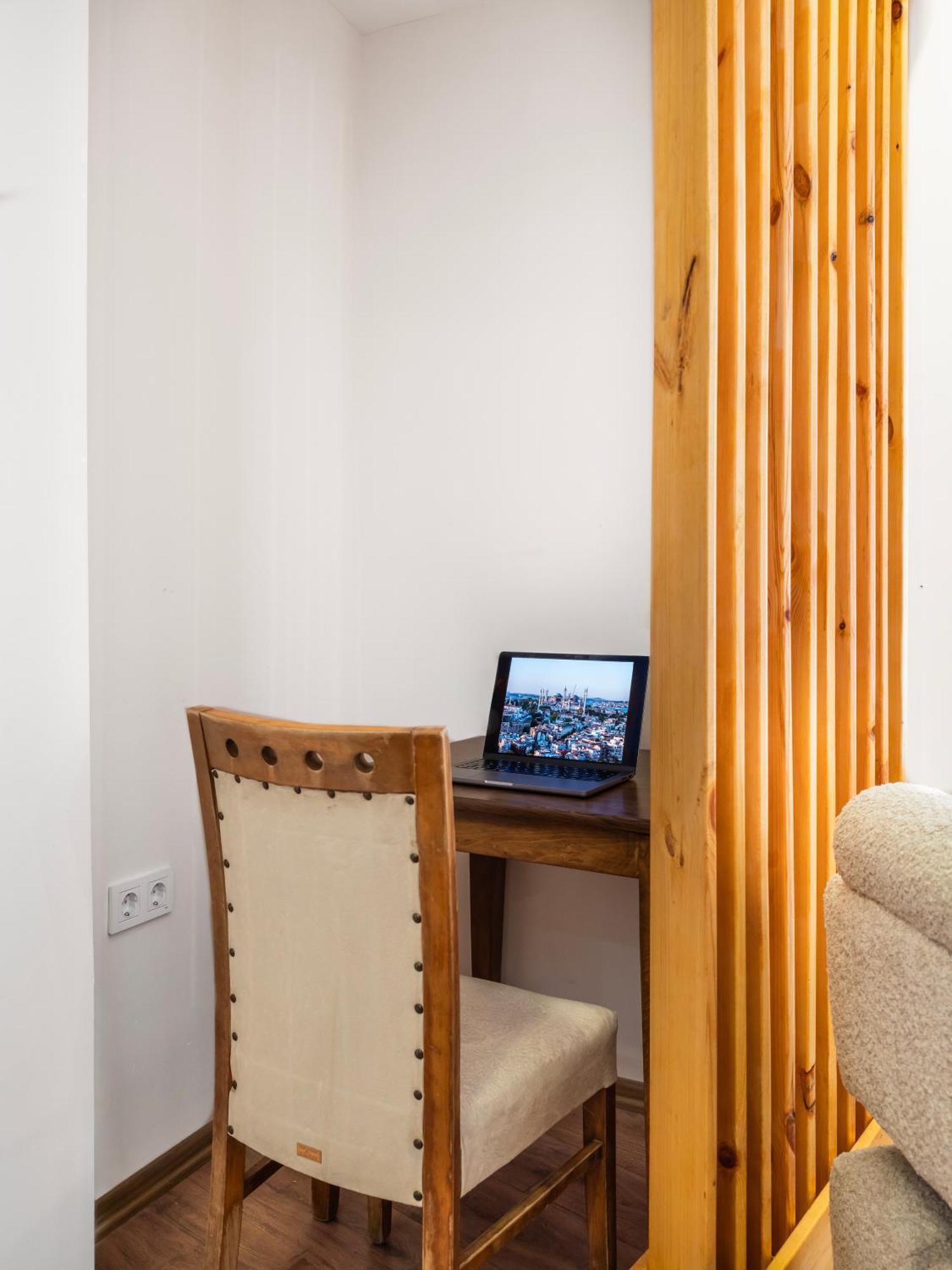 Magnificent Hotel 3*
